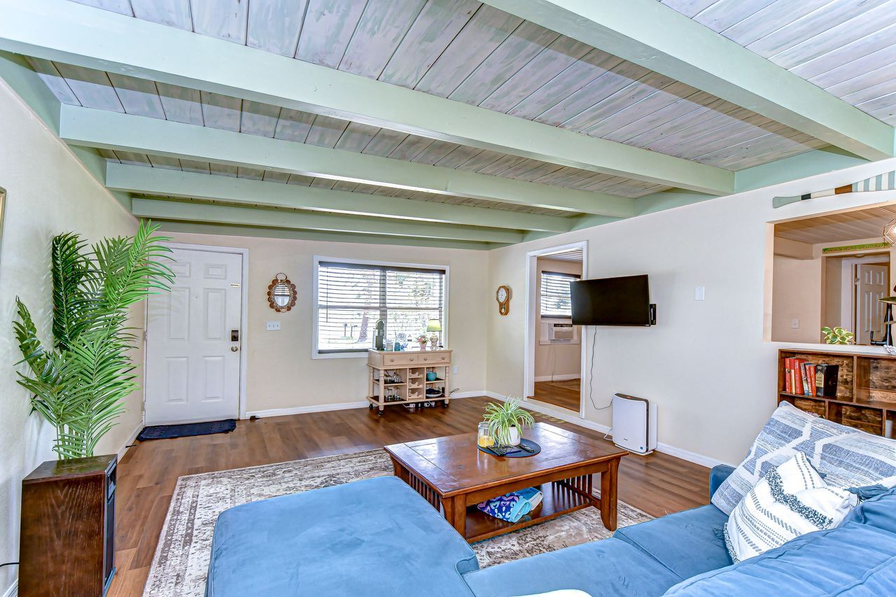 The large and oversized living room, with a 40" smart tv and full coffee bar - 5114 33rd St E