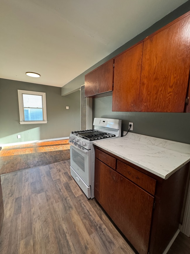 Building Photo - 1 Bedroom | 1 Bathroom | House with Carpor...