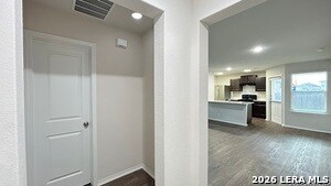 Building Photo - 6429 Handel Ldg