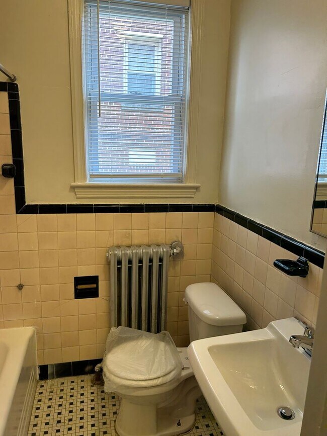 Building Photo - NELSON