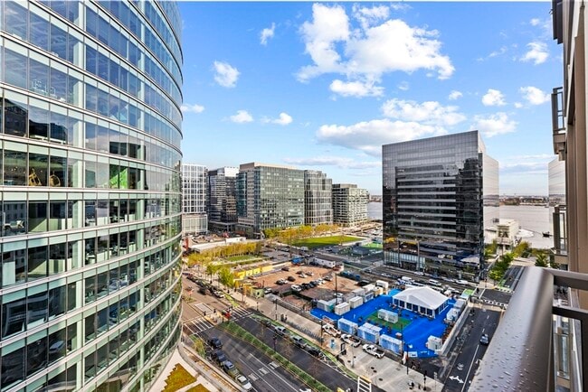 Primary Photo - 133 Seaport Blvd