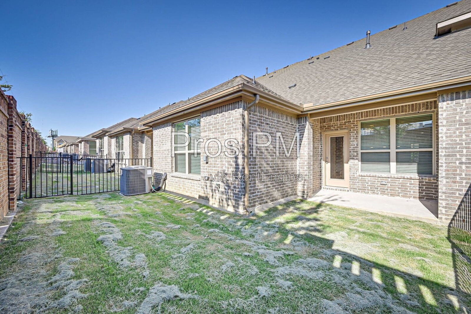 Building Photo - 4256 Mingo Dr