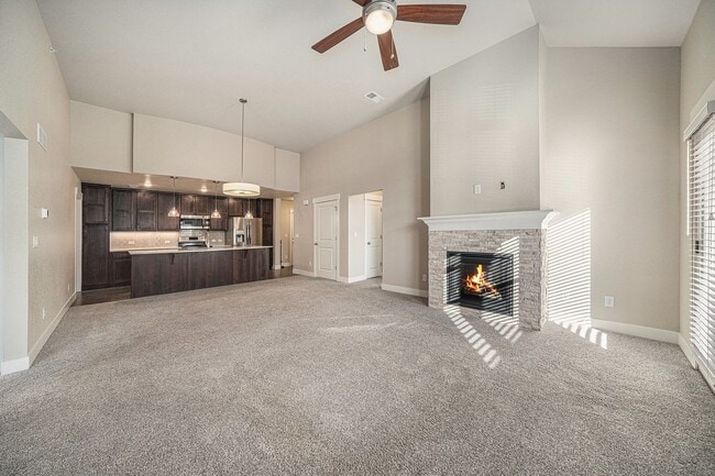 Building Photo - 3B/2B Condo in the Flats at Centerra Now A...
