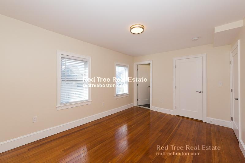 Building Photo - 9-11 Rock Valley Ave. Unit 2