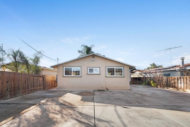 Building Photo - 663 Los Padres Blvd