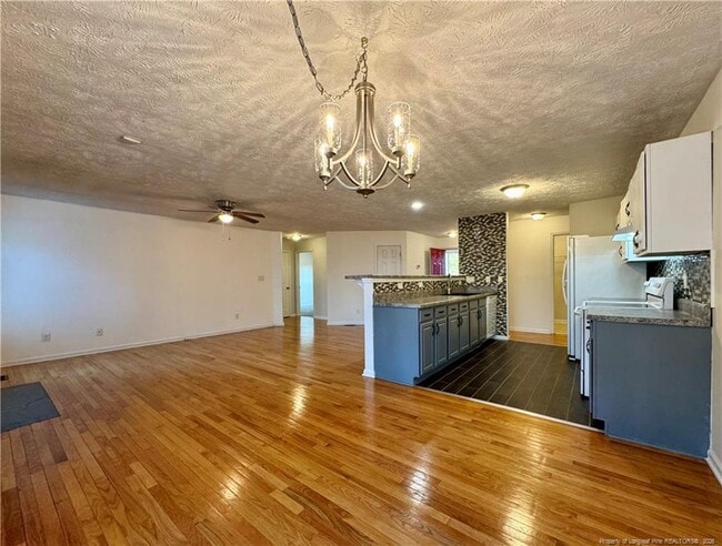 Building Photo - 115 Zane Dr