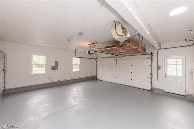 Building Photo - 7981 Mulberry Rd