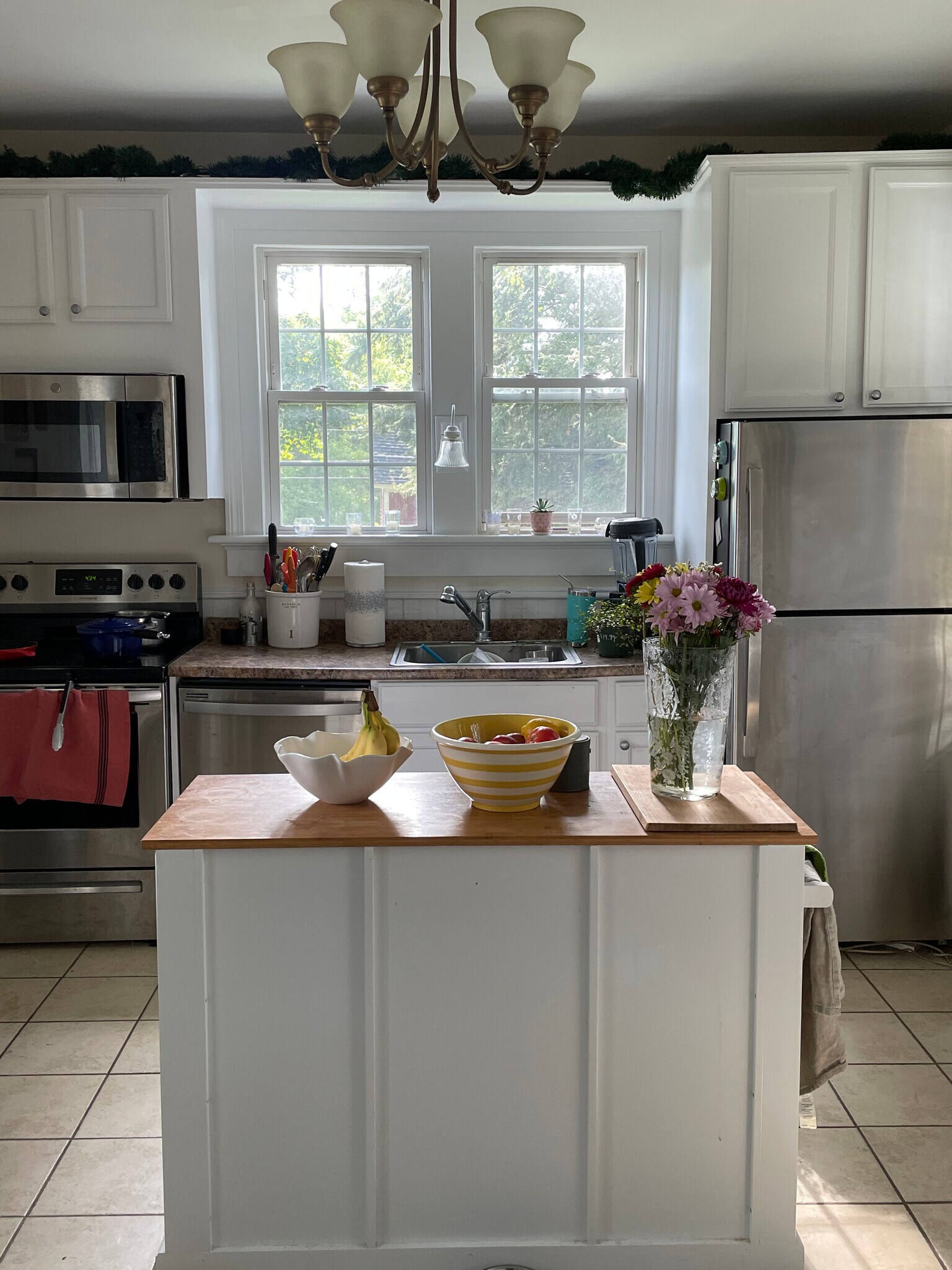 Building Photo - 26 S Main St