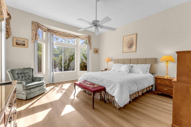 Building Photo - 37468 Westridge Ave