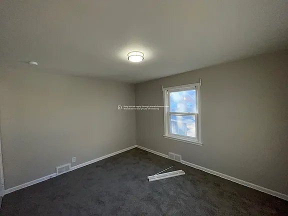 Building Photo - 917 E Fairoaks Ave