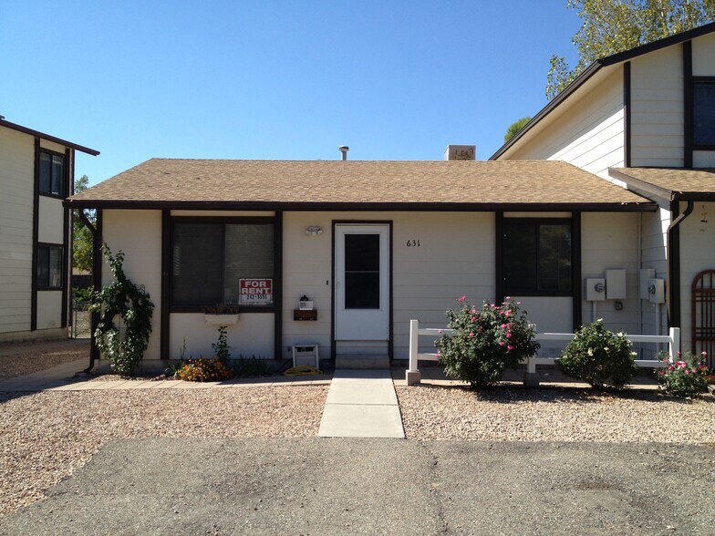 Primary Photo - 631 Highline Dr