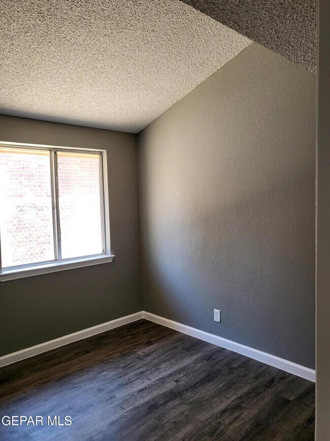Building Photo - 11825 Lewis Lee Ct