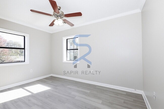 Building Photo - Move in before November 30th and choose your reward: a $250 Amazon Gift Card or a 55 Smart TV!