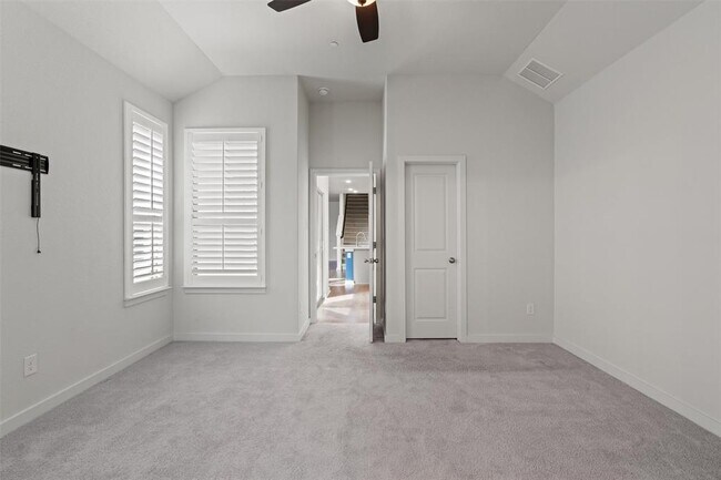 Building Photo - 2500 Forest Creek Dr