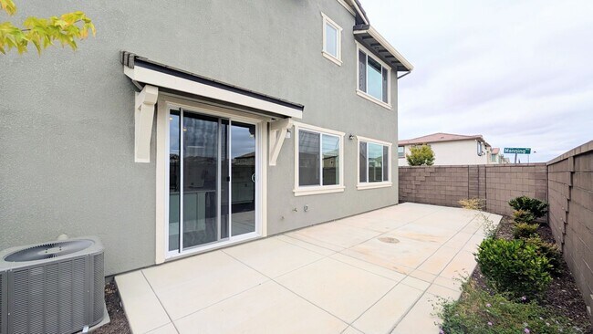 Building Photo - Gorgeous Home in Folsom Ranch