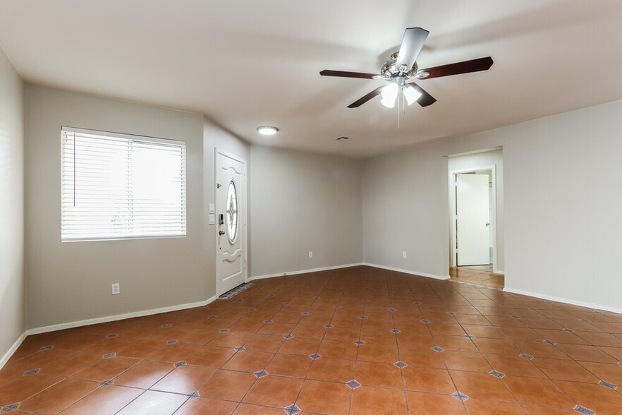 Building Photo - 7356 S MESSALA Ct