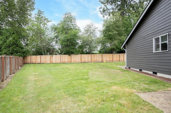 Building Photo - Spacious 4-Bedroom Home on a Tranquil Cul-de-Sac in Puyallup