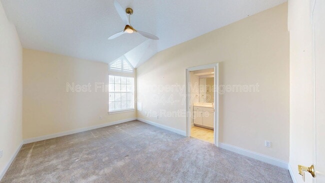 Building Photo - 330 N Shore Cir