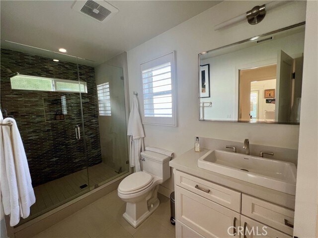 Building Photo - 521 Seaview St