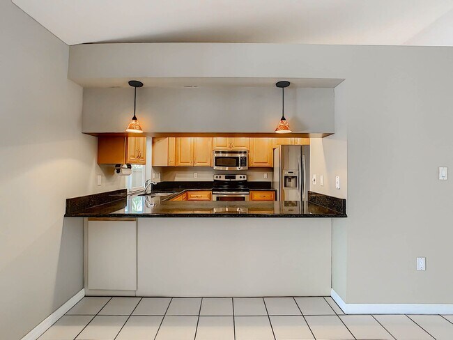 Building Photo - Port Charlotte Waterfront Pool Home - Grea...