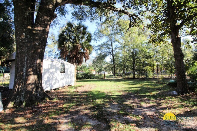 Building Photo - Great 3 Bedroom Home in Crestview!