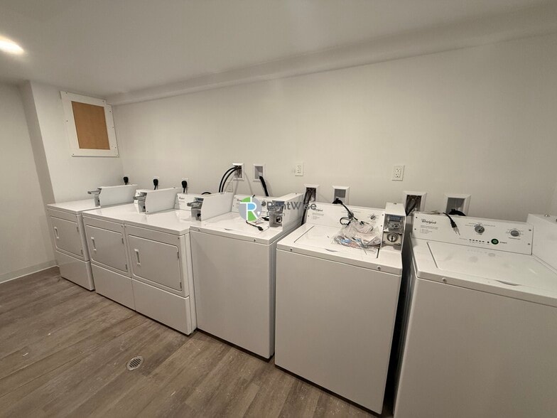 Building Photo - 16 Beals Rd