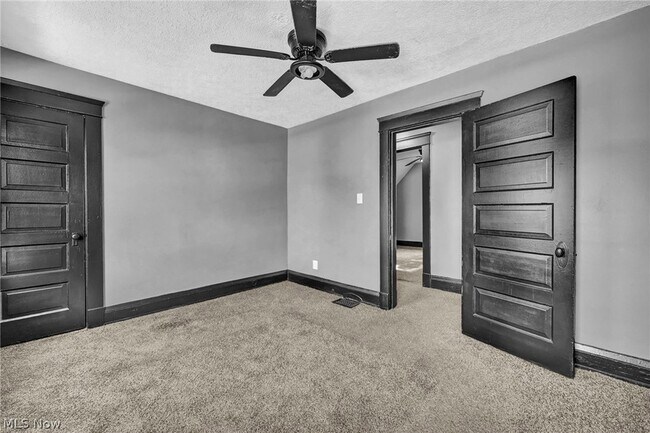 Building Photo - 2893 E 119th St