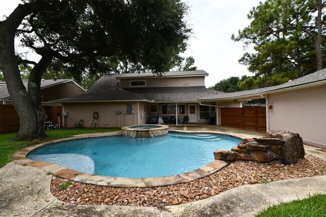 Building Photo - 3410 Plum Brook Ln