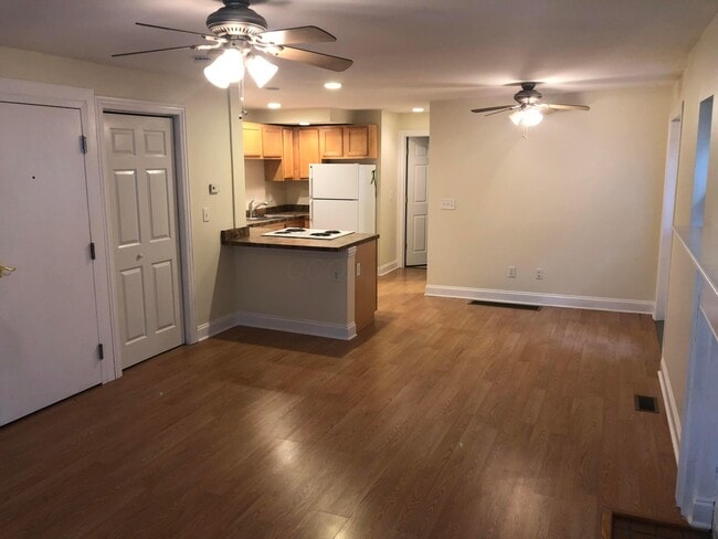 Building Photo - 110 W Tulane Rd