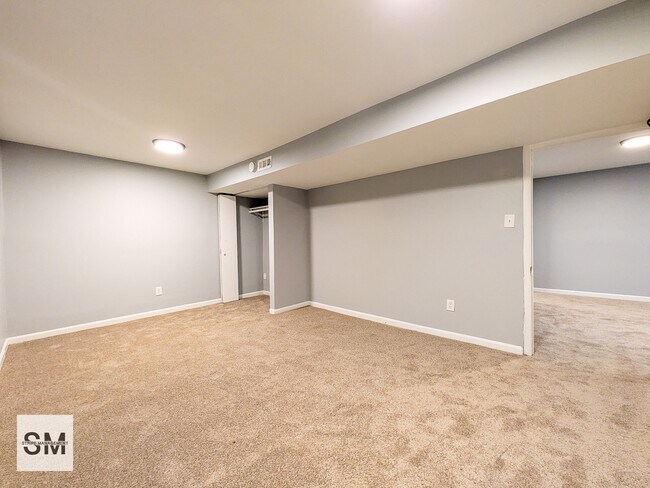 Building Photo - 6722 Fairwood Rd