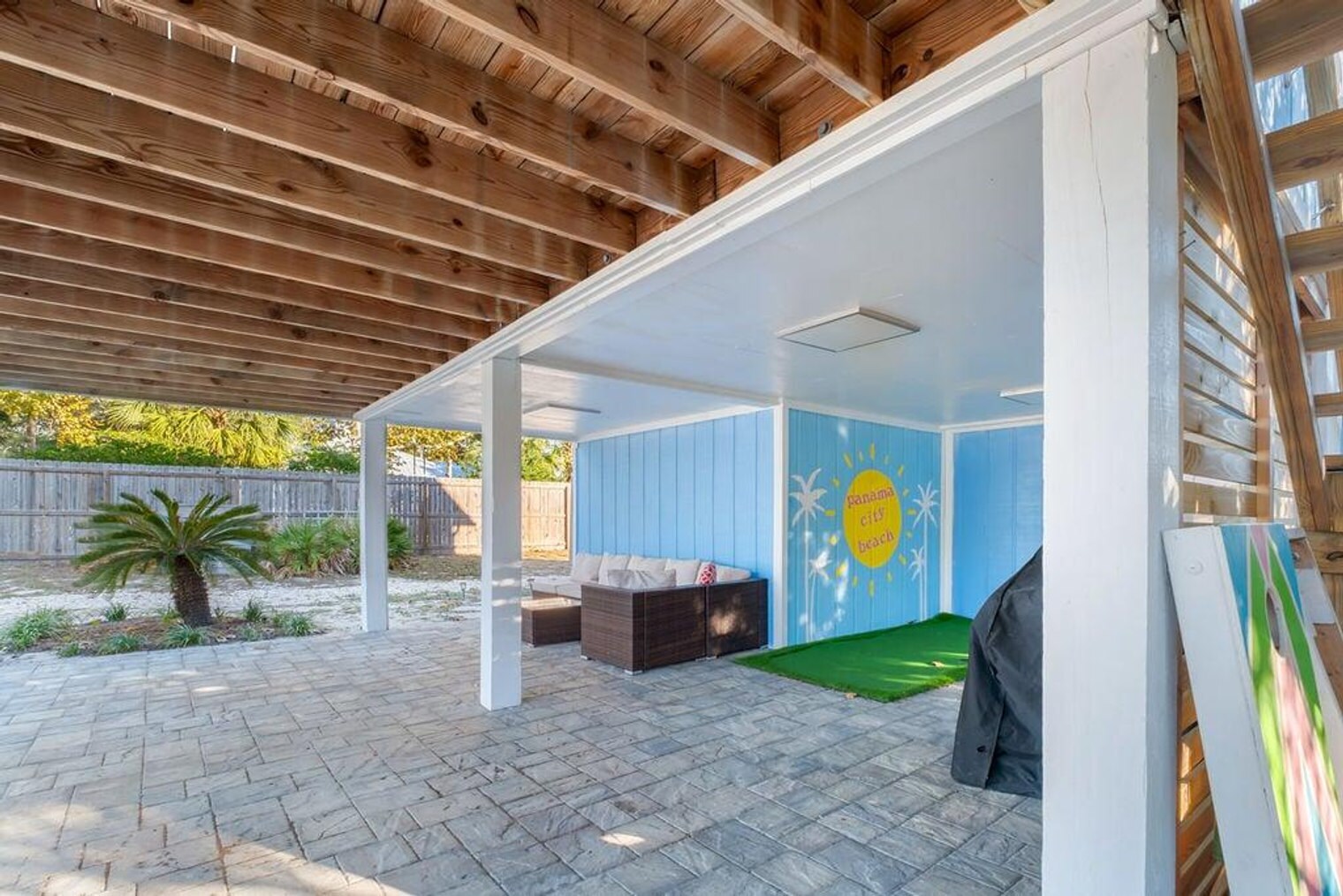 Building Photo - 22103 Lakeview Dr