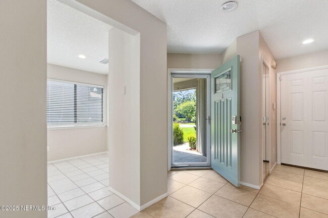 Building Photo - 455 Selva Lakes Cir