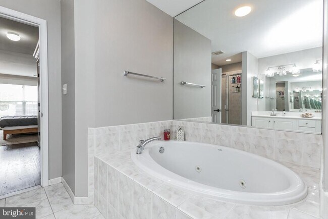Building Photo - 42753 Stadler Ln