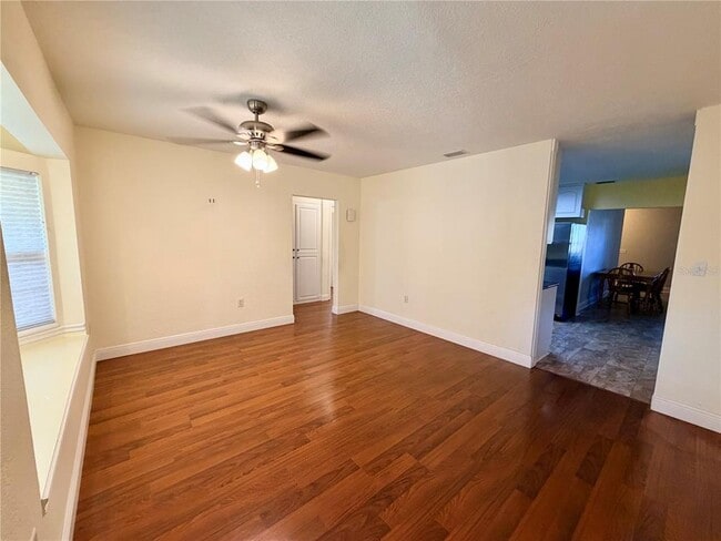 Building Photo - 1020 2nd Ave NW