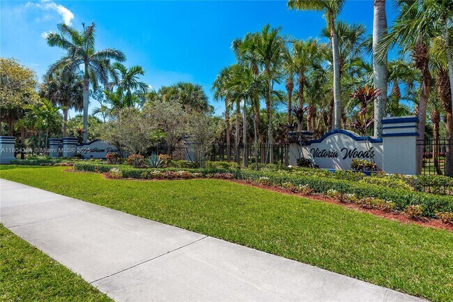 Building Photo - 5800 Rambler Rose Way