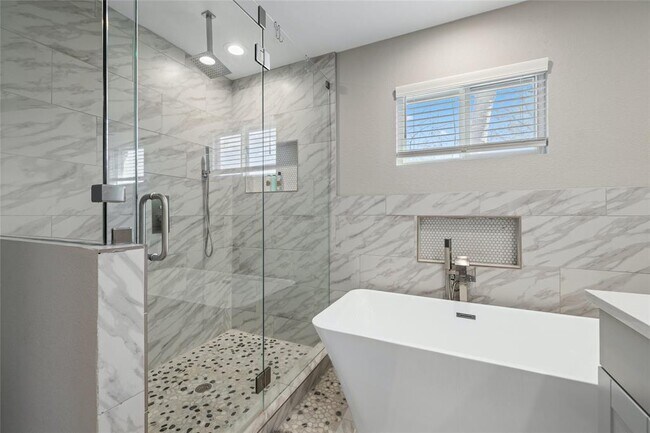 Building Photo - 1505 Westbury Trail