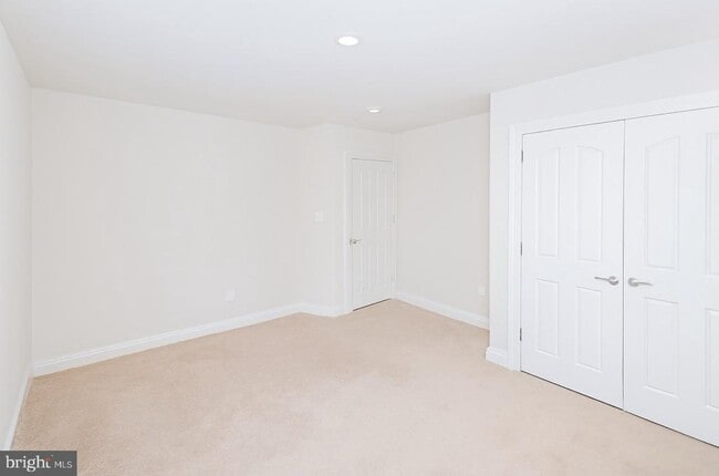 Building Photo - 3164 Lawrin Ct