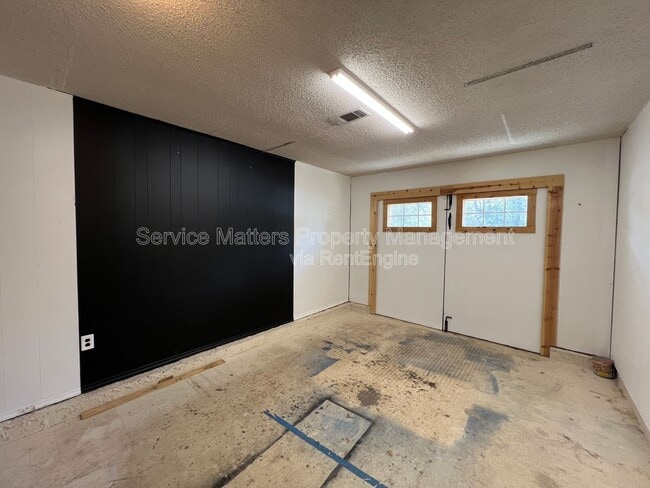 Building Photo - 6933 Javid Rd