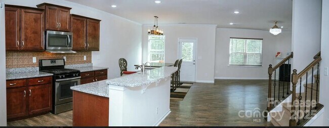 Building Photo - 228 Keating Pl Dr