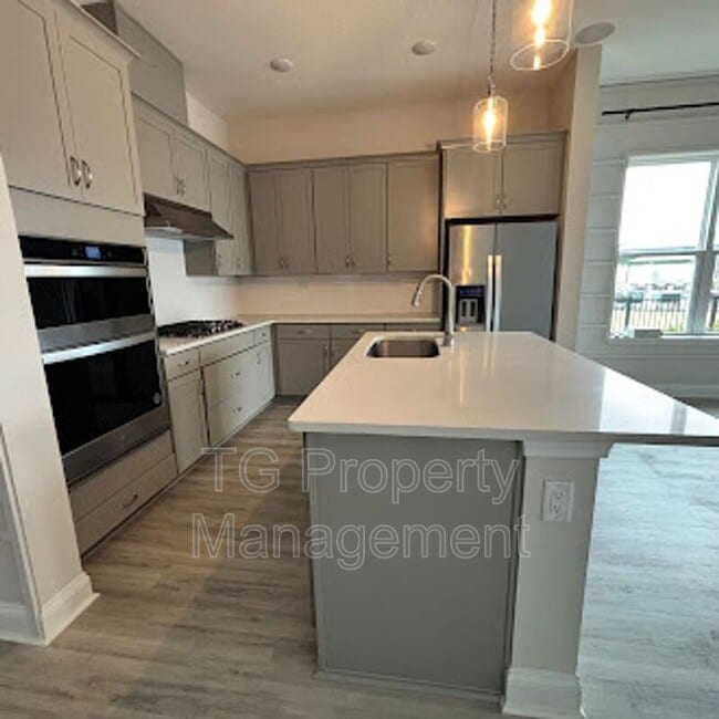 Building Photo - 4484 Sun Lily Ct