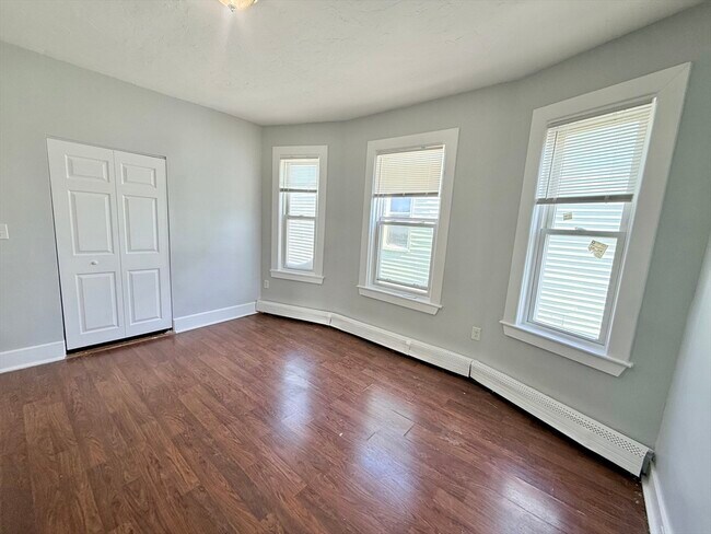 Building Photo - 68 Johnston Rd