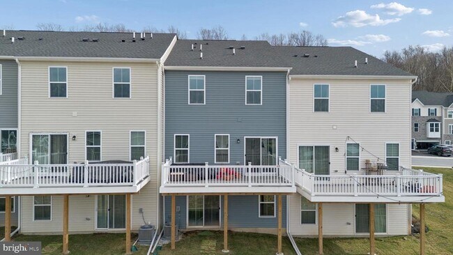 Building Photo - 120 Arden Wy
