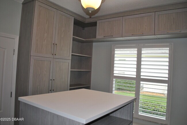 Building Photo - 128 Centennial Park Dr