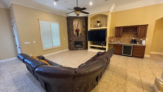 Building Photo - 7381 Black Mesa Dr