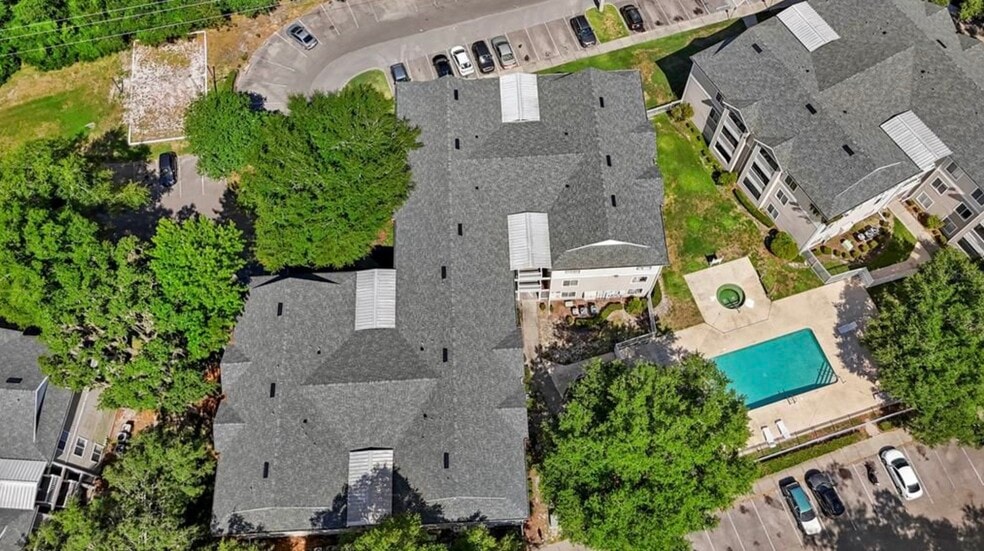 Building Photo - 4000 SW 23rd St
