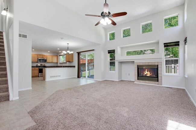 Building Photo - 10373 Ravenswood Way