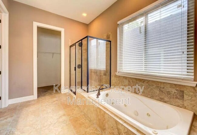 Building Photo - 6416 Cates Ave