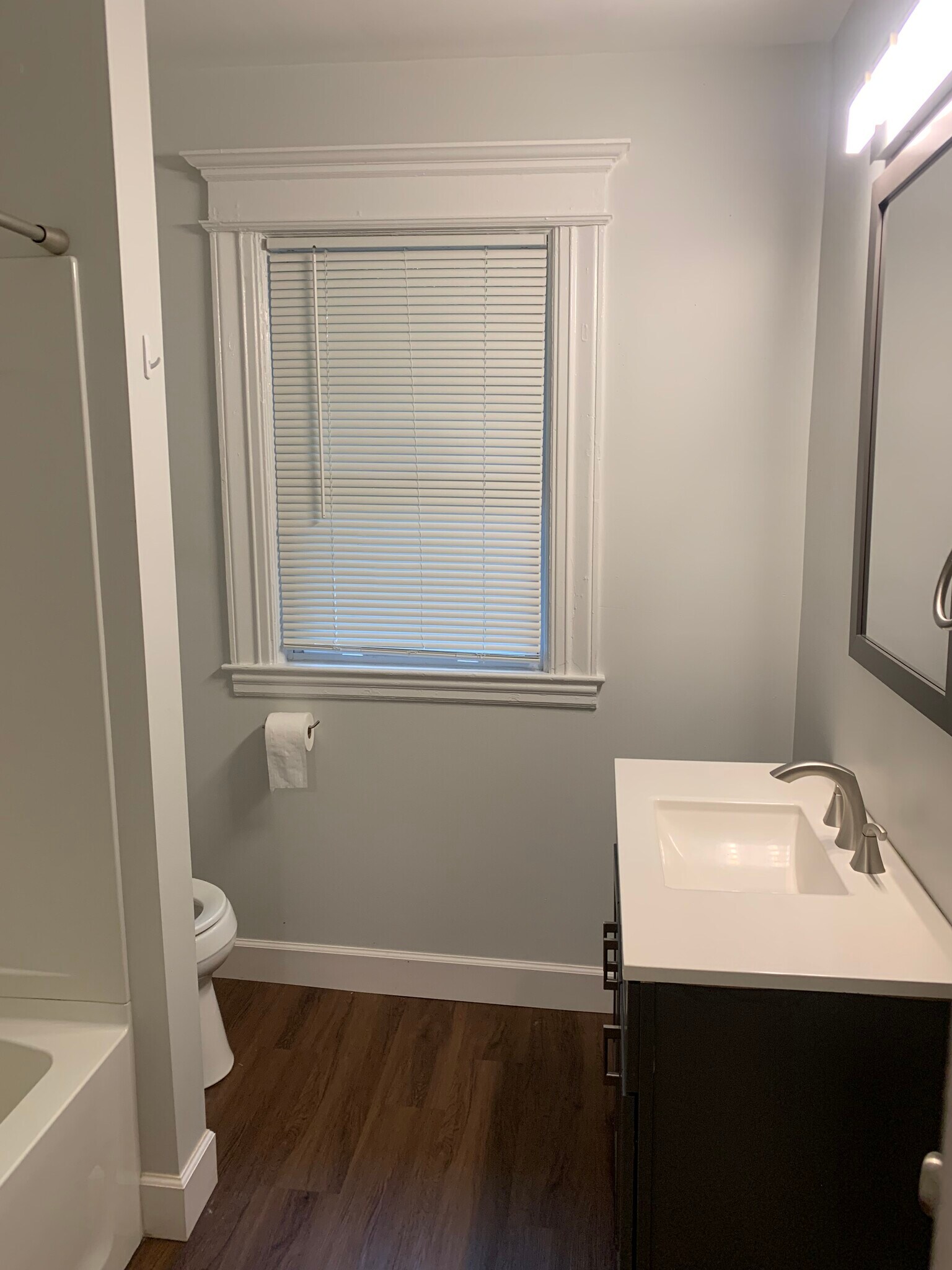 Building Photo - 152 Rosedale St