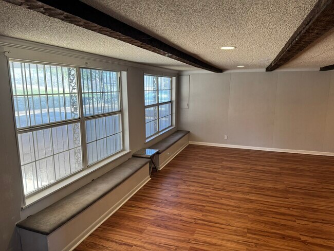 Building Photo - 102 Cumberland Hills Dr