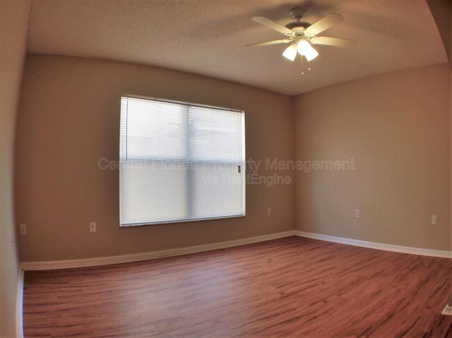 Building Photo - 4437 Stonemeadow Dr